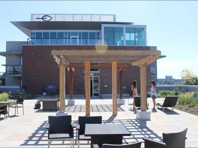 The rooftop garden and pergola at the Parkside Hotel